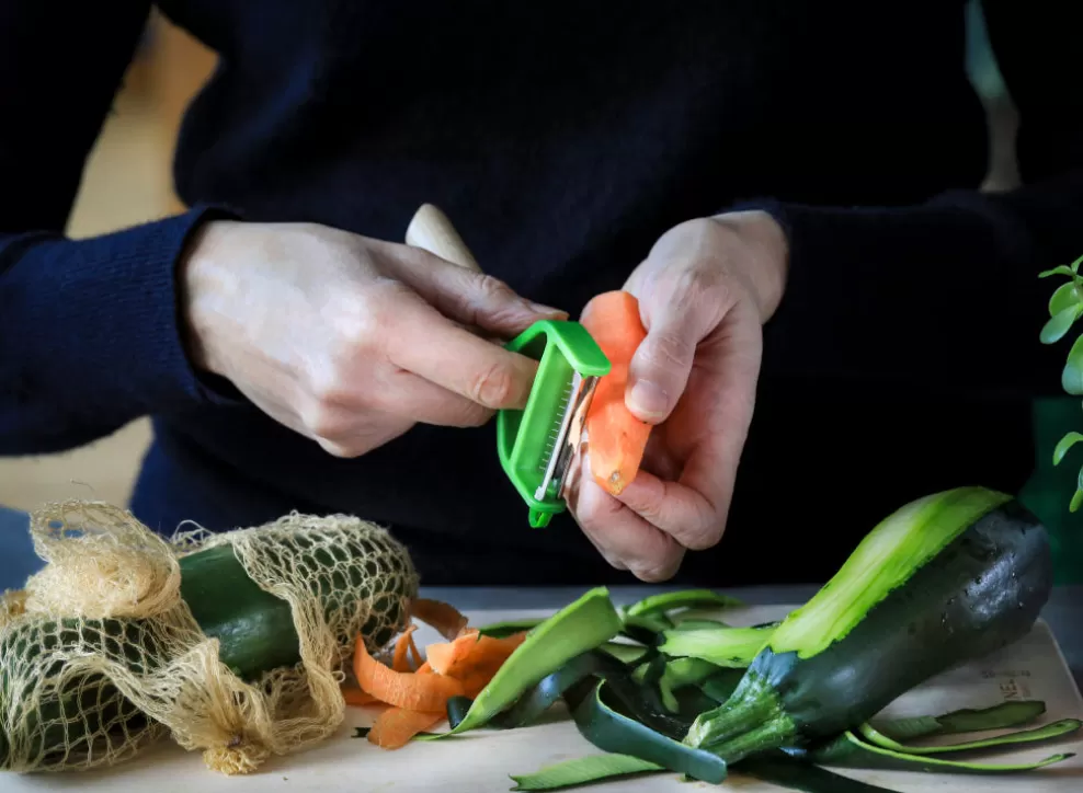 T-Duo Wood Peeler - Green^Opinel Hot